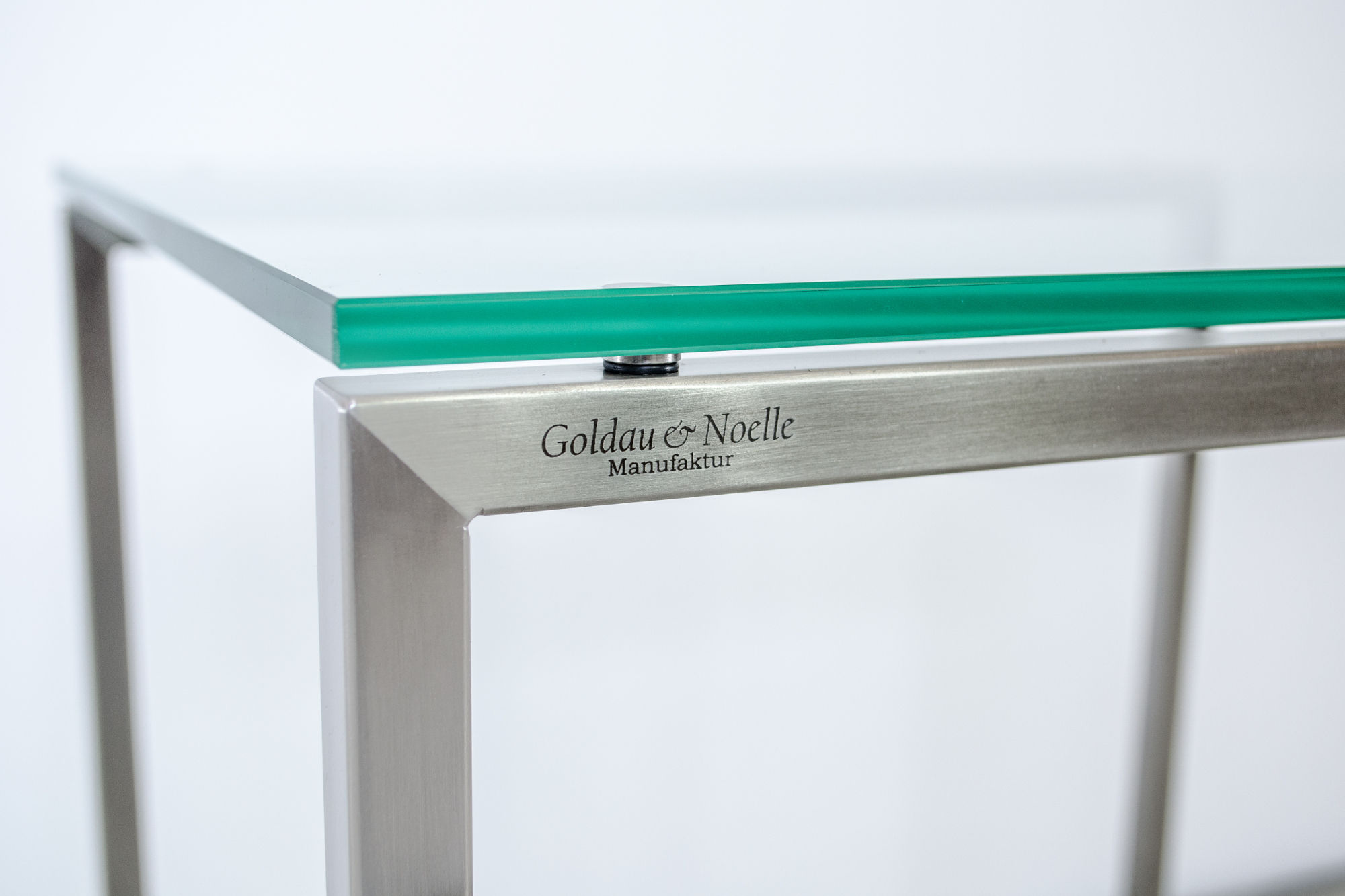 Detailbild Beistelltisch U4 mit Glasplatte